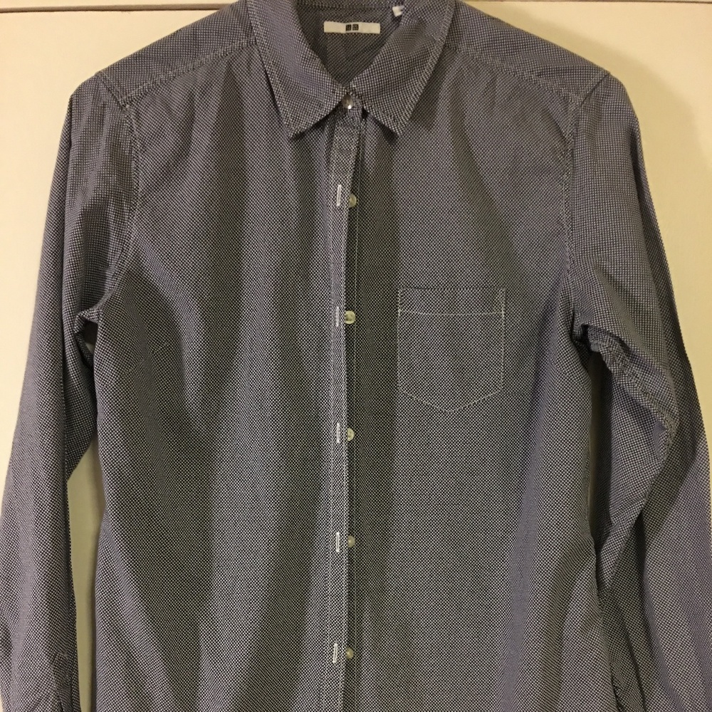 Uniqlo button down black white dot button down